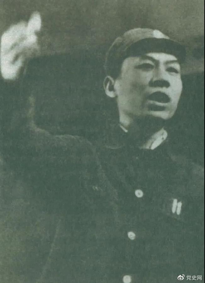 1943年，劉少奇在延安。